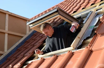 Pose de fenêtres de toit Velux à Marambat